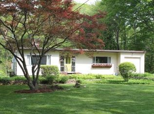 15 Volunteer Way, Lexington, MA 02420