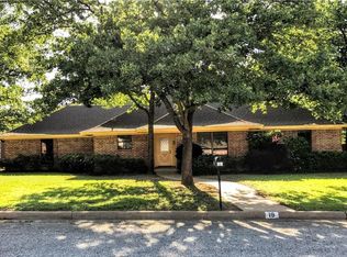 19 Greenbriar St, Mineral Wells, TX 76067