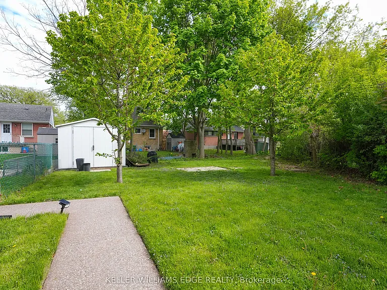 13 Beaucourt Pl #LOWER — Photo 19