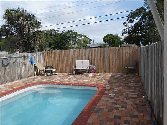 5th image of 1614 NE 53rd Ct