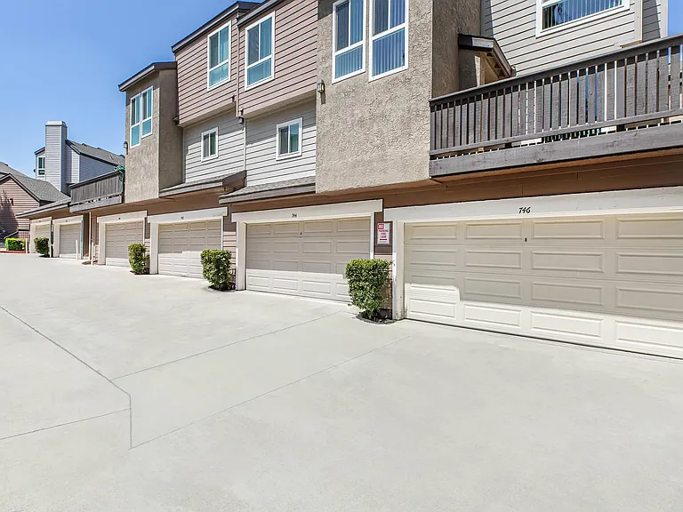 Canyon Crest Views — Photo 21
