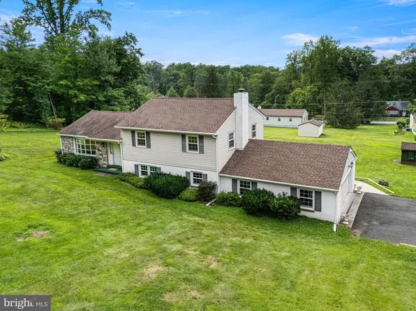 195 Pine Dr, Phoenixville, PA 19460