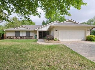 2846 Columbine Dr, Grapevine, TX 76051