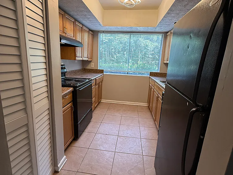 904 Pine Oak Trl — Photo 25