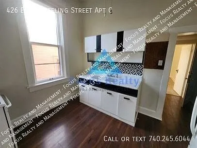 1 bed, 1.0 bath, $950 — Photo 2