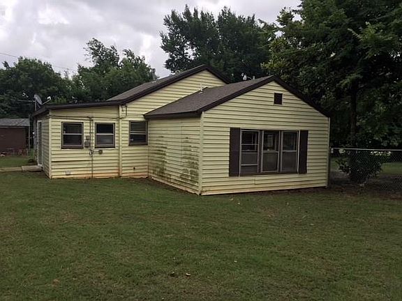 2nd image of 3301 Trigg Dr