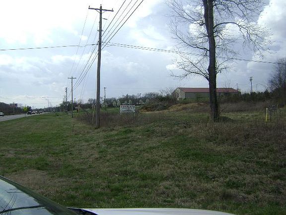 2nd image of 691 Bear Creek Pike