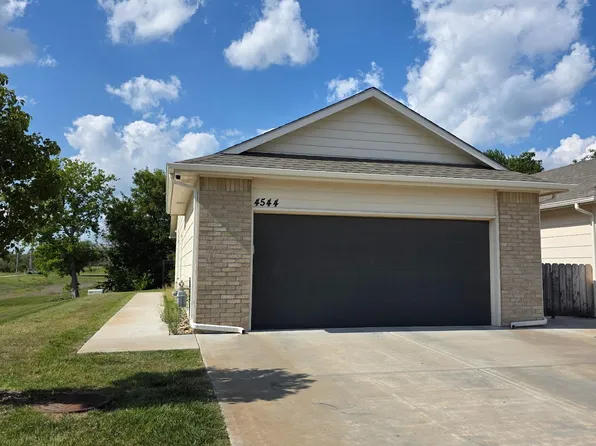 4544 N Sandplum St, Wichita, KS 67205