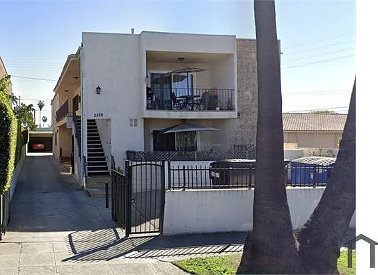 2526 Hillcrest Dr #5 — Photo 1