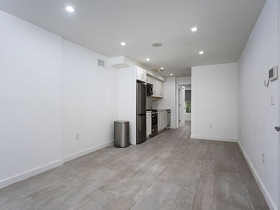 4th image of 72A Somers St #1G