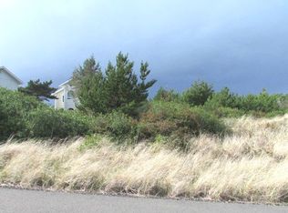 923 S Sand Dune Ave SW, Ocean Shores, WA 98569