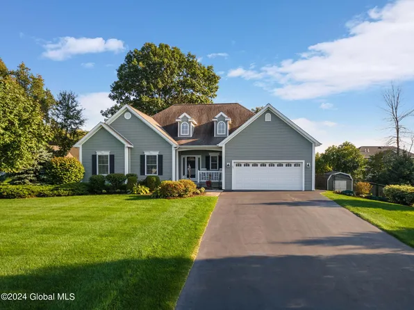 27 Chapel Hill Boulevard, Ballston Lake, NY 12019