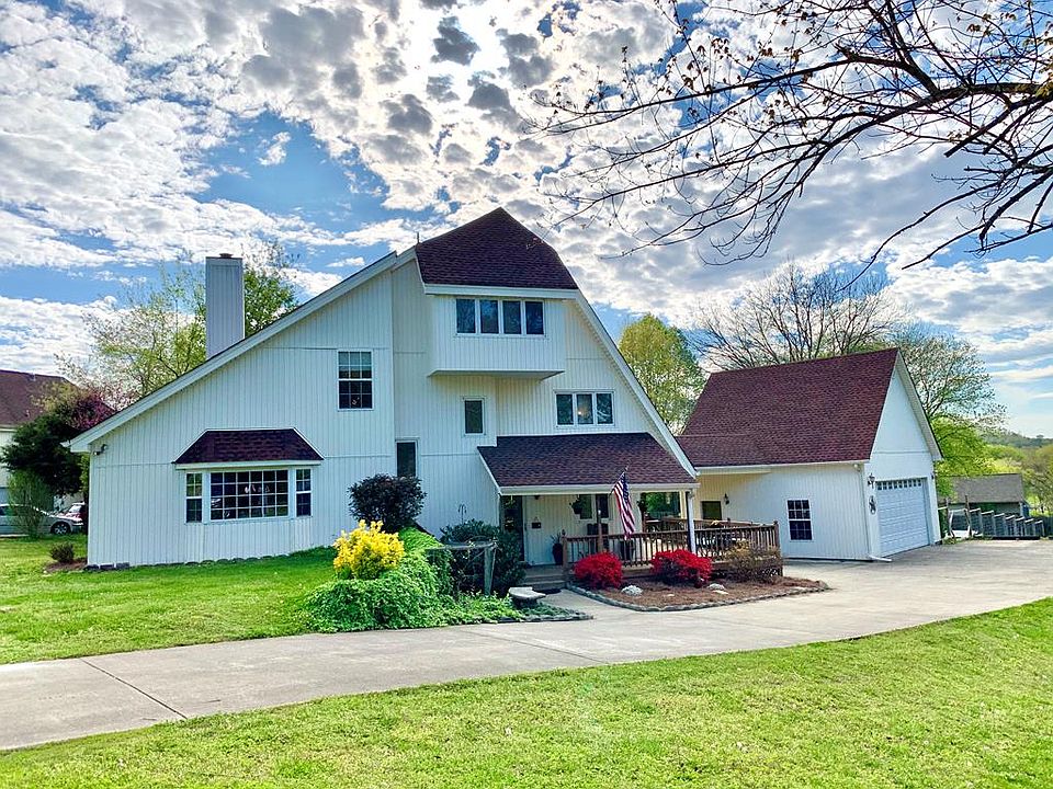 1st image of 3527 Brandon Ln NE