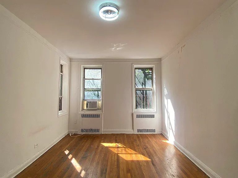 9216 Whitney Ave #209 — Photo 7