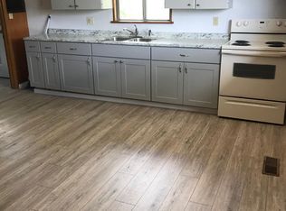 1070 Pittsburgh Rd, Valencia, PA 16059