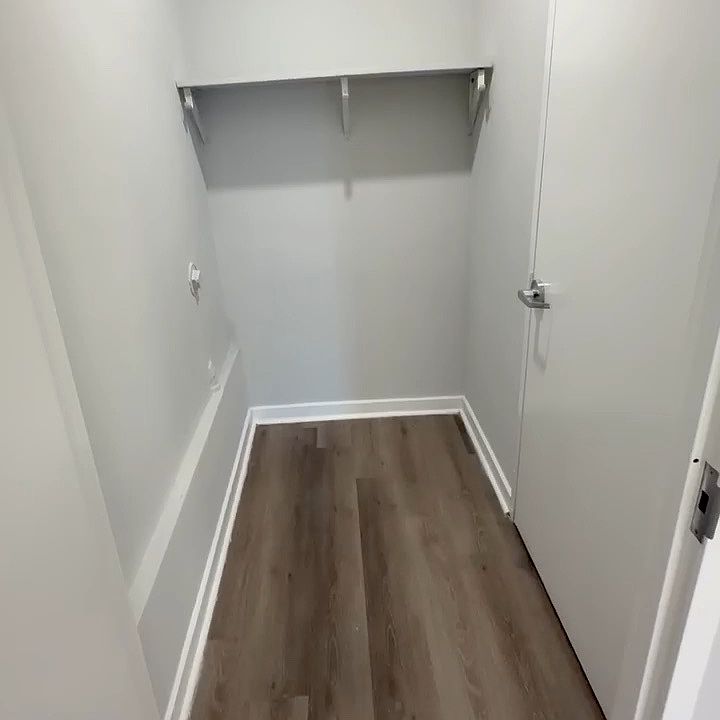 1st image of 196 Graham Ave #8