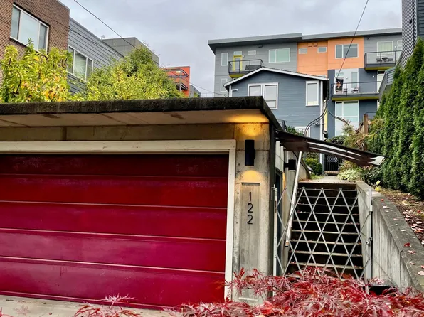 122 11th Ave E, Seattle, WA 98102