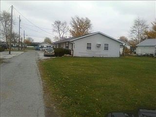 2nd image of 1900 Park St