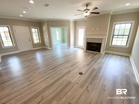 4th image of 203 Holmes Ave #203