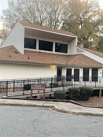 2nd image of 4900 Spring Ln