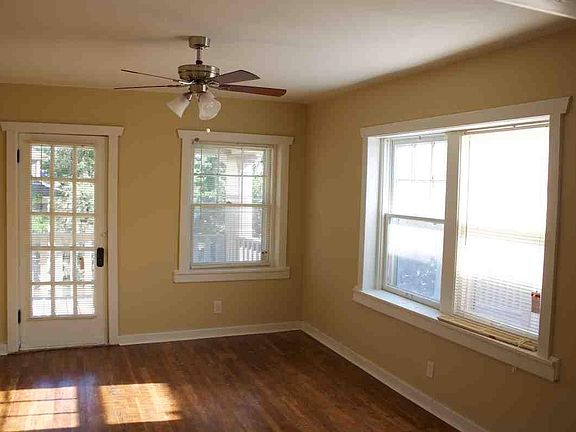 2nd image of 209 W 38th St APT 1E