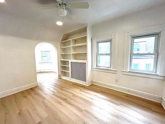 3rd image of 89-18 Lefferts Blvd #Top