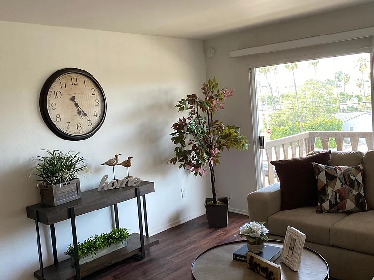 2 Bed - Living room