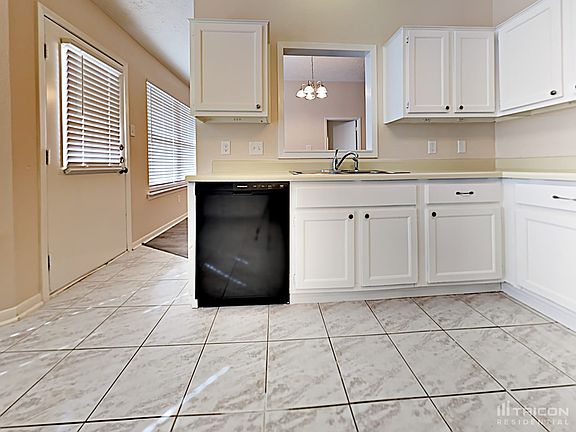5th image of 5605 Buttercup St