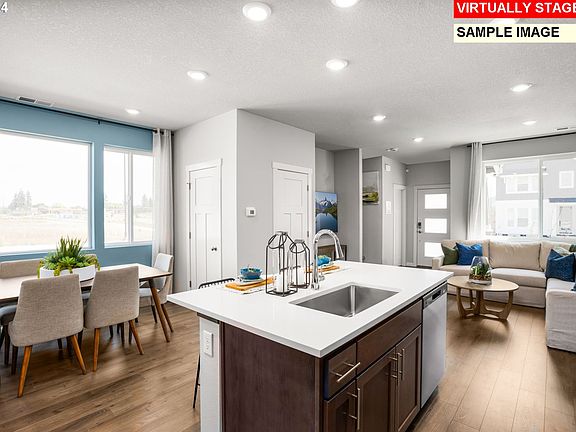 5th image of 8157 SE Crescent Dr