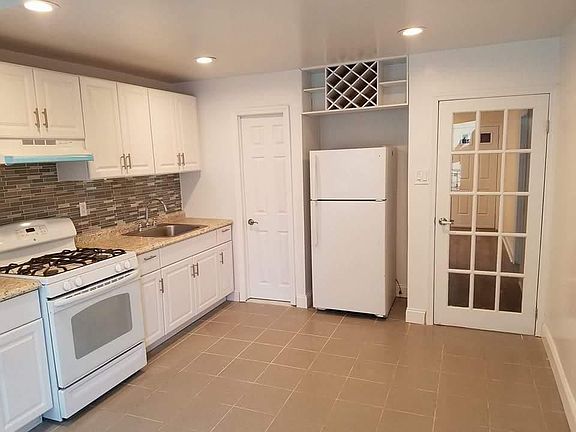 2nd image of 3718 28th St