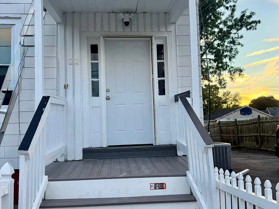 11 Greenwood Rd #2