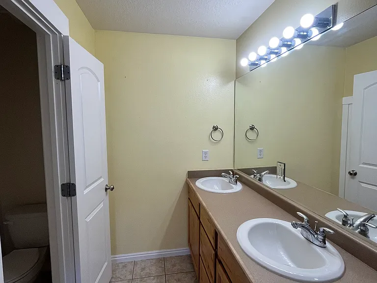 4077 S Clipper St — Photo 10