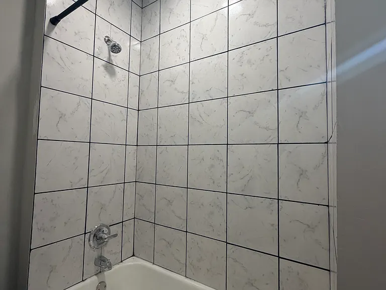 3224 Kirby Ave — Photo 4
