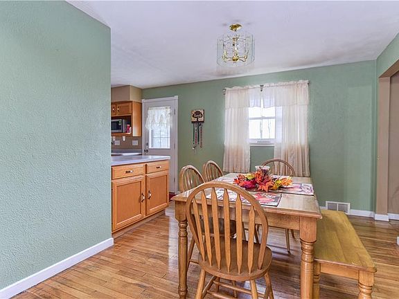 5th image of 15370 Summit Dr