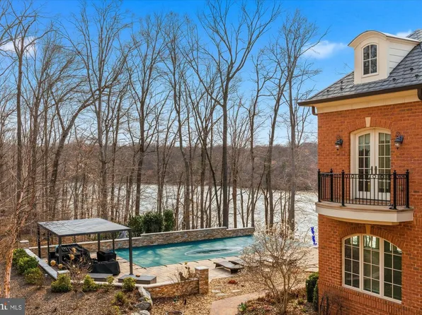 10036 Lake Occoquan Dr, Manassas, VA 20111