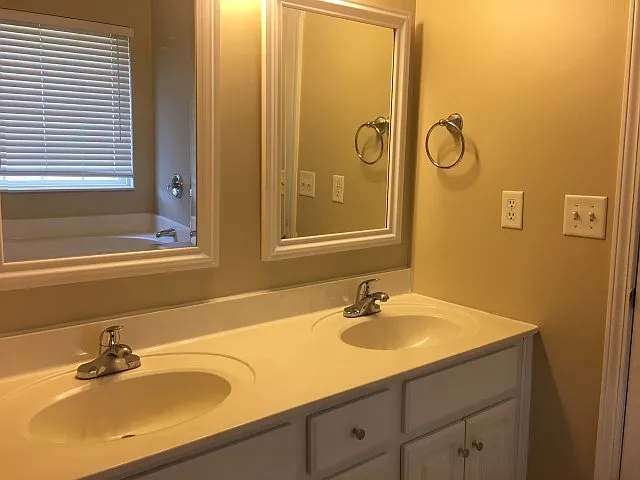 2120 Loudenslager Dr — Photo 5