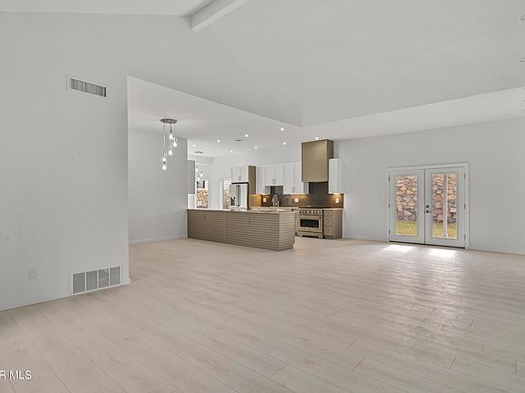 3rd image of 1300 Sabrina Lyn Dr