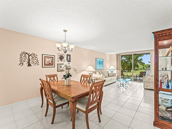 4th image of 7751 Southampton Terrace #311