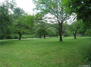 6 Kupperman Ln, Monsey, NY 10952