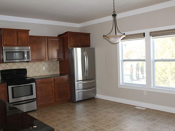 4th image of 7446 Dartmoor Ct