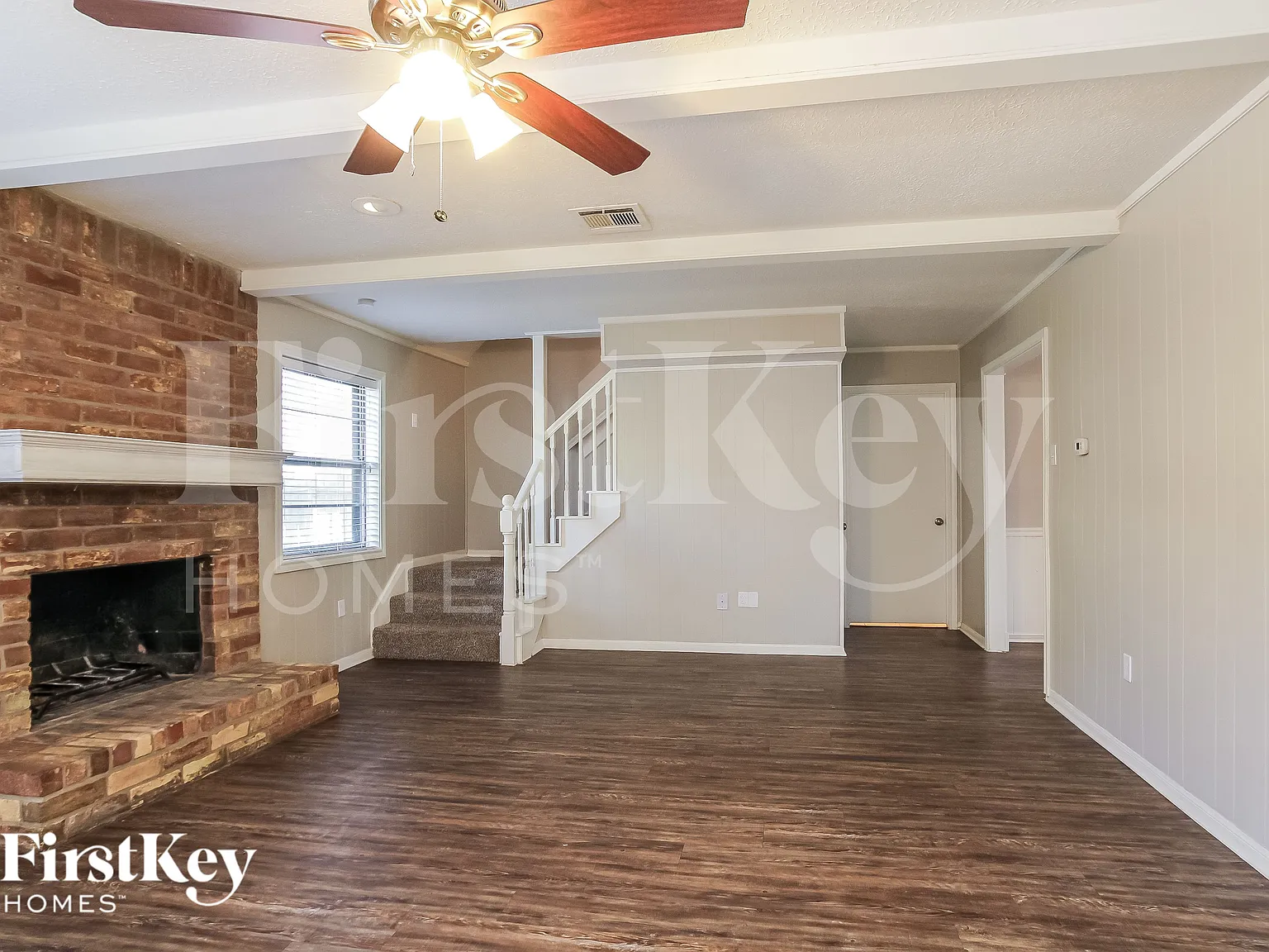 4 bed, 2.5 bath, 2427 sqft, $2,190 — Photo 4