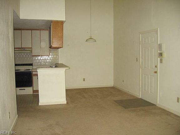 3rd image of 3960 Appaloosa Ln APT 204