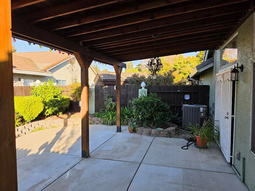 2 bed, 1276 sqft, $2,500 — Photo 4
