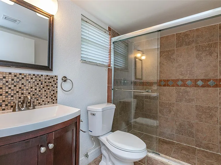 717 Gardens Dr #201 — Photo 18