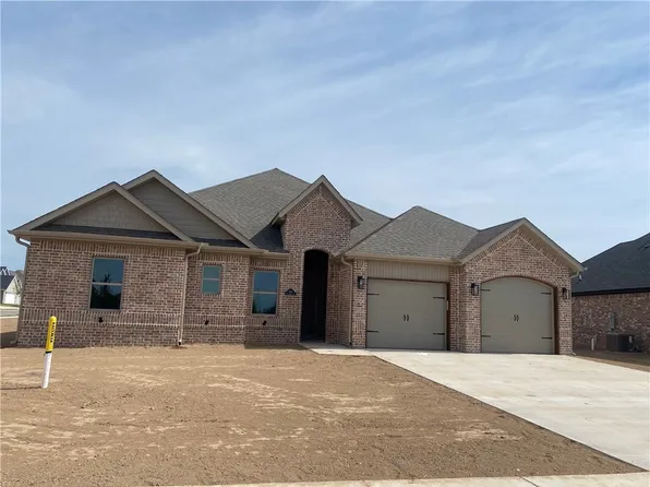 942 Bellagiola Ave, Tontitown, AR 72762