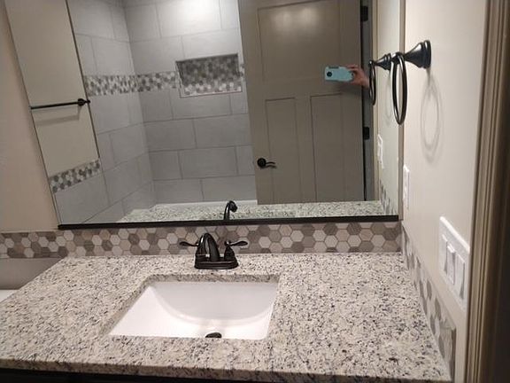 5th image of 3565 Evy Ln