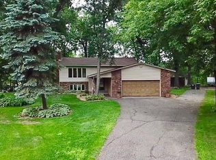 1408 Baypoint Dr, Forest Lake, MN 55025