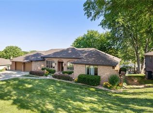 6 Town View Cir, Platte City, MO 64079