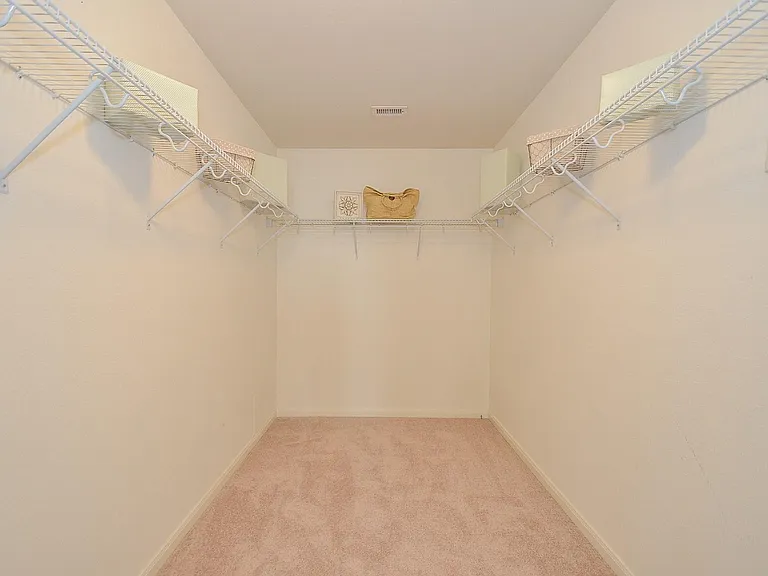 2410 Crossmill Ln — Photo 30