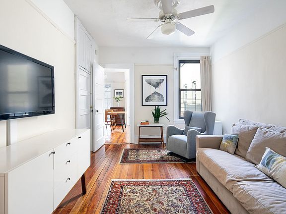3rd image of 208 Carroll St APT 4